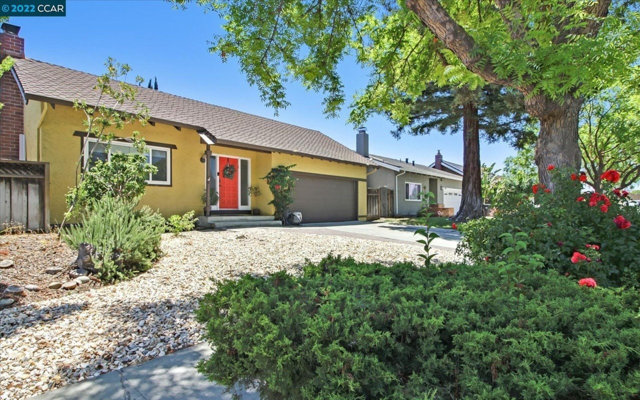 756 Amanda Dr