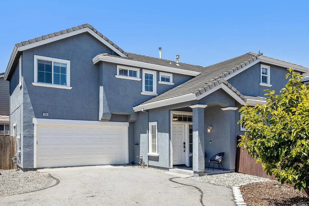 1461 Woodside Cir