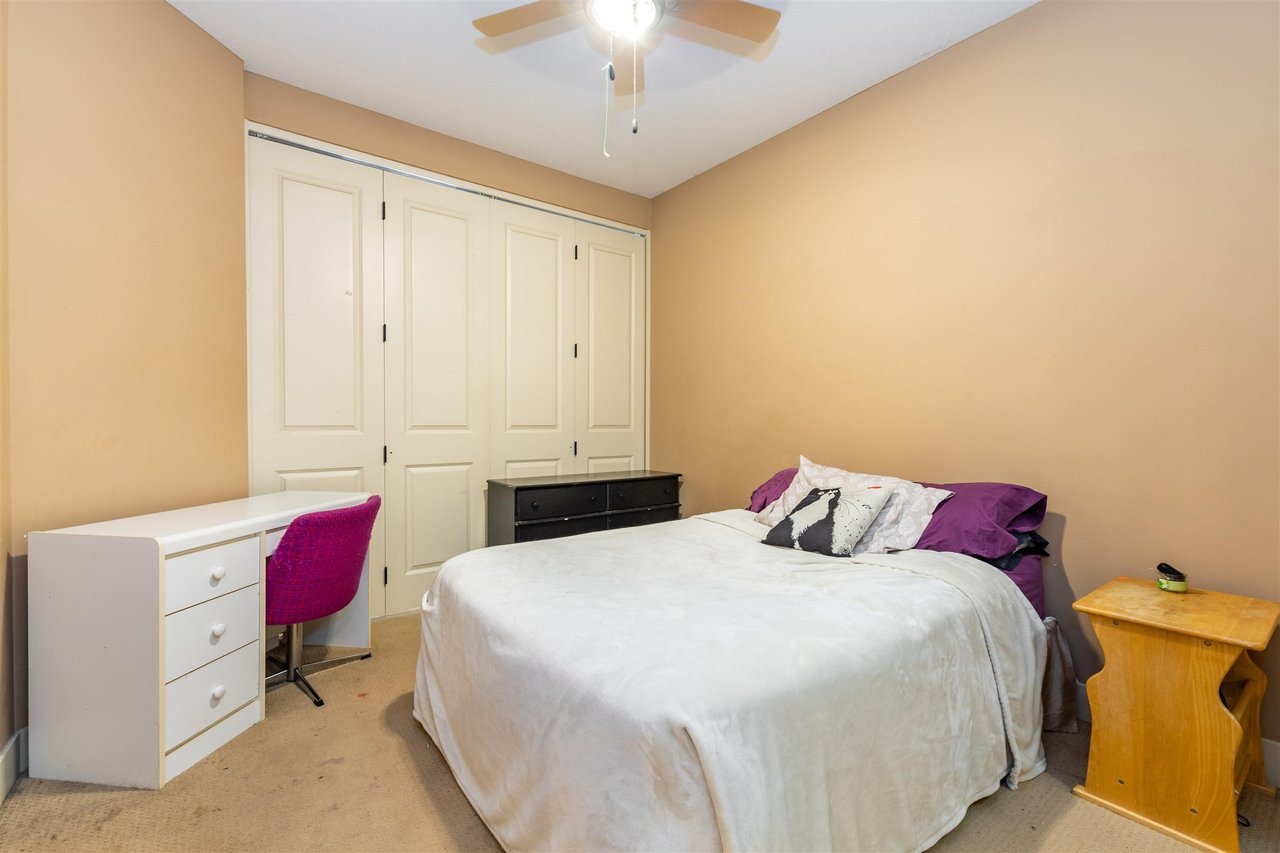 106-45893 Chesterfield Ave