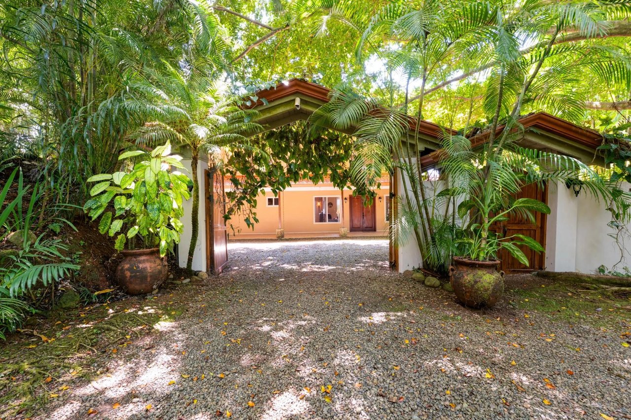 Private Oceanview Jungle Estate, Dominical, Puntarenas
