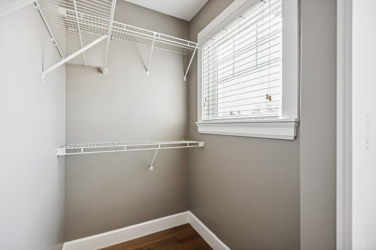 20307 98a Ave