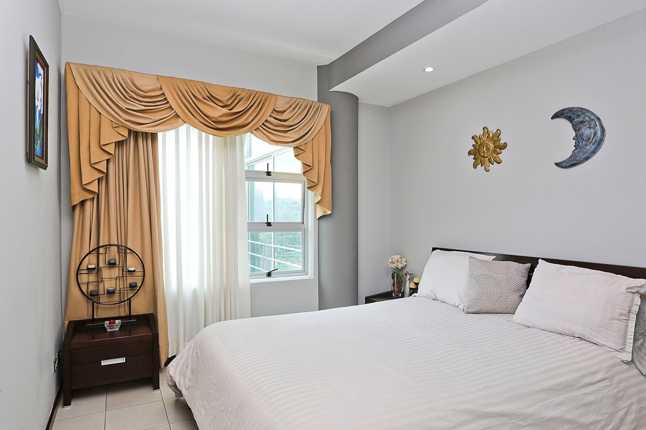 Panoramic View Furnished Condo, Escazu, San Jose