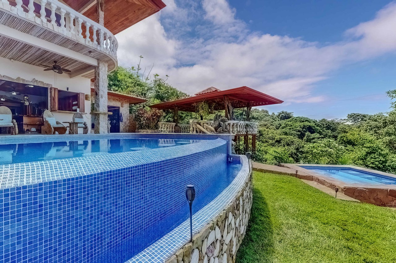 Castillo Puesta del Sol, Escalares - A Rare Opportunity to Subdivide for a 2nd Ocean View Lot