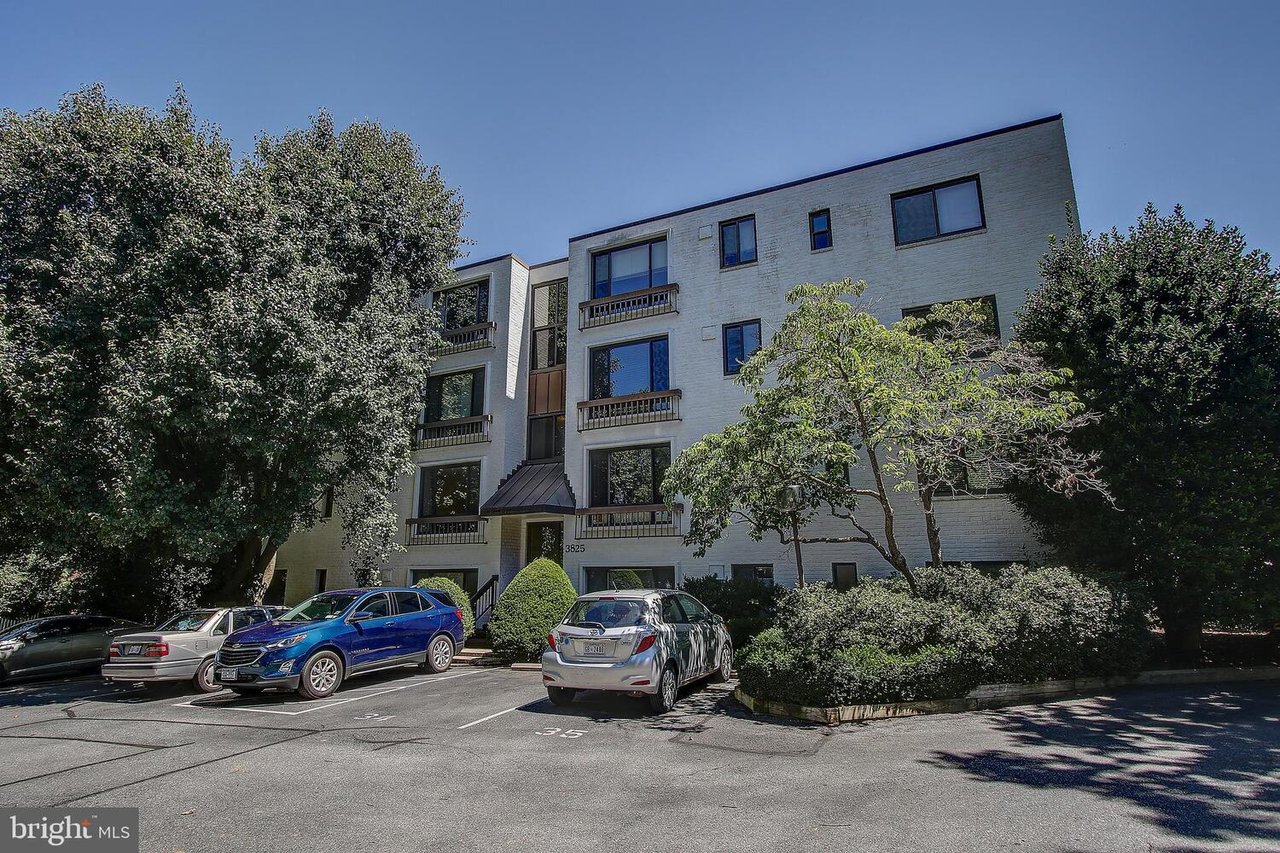 3825 Davis Pl NW, #204