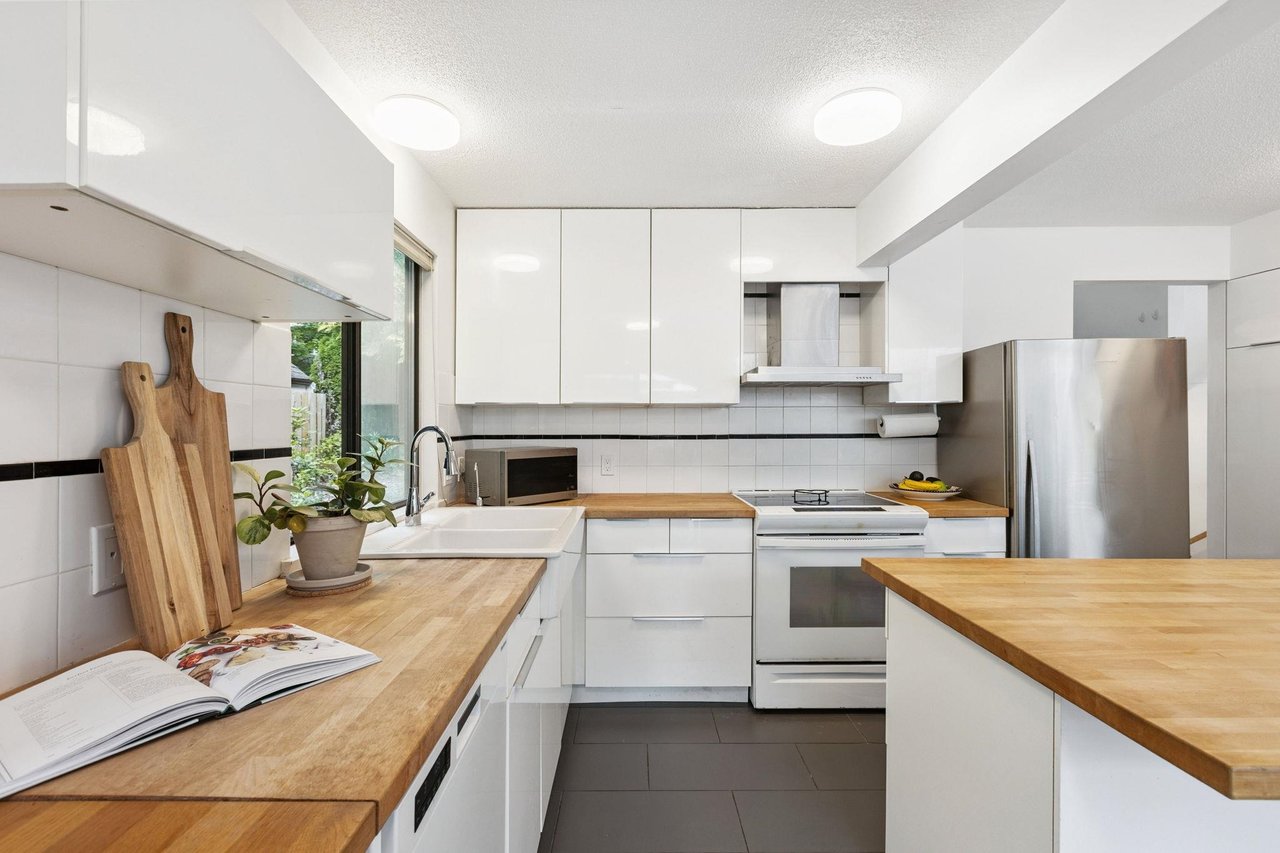 6820 Hycroft Road, West Vancouver