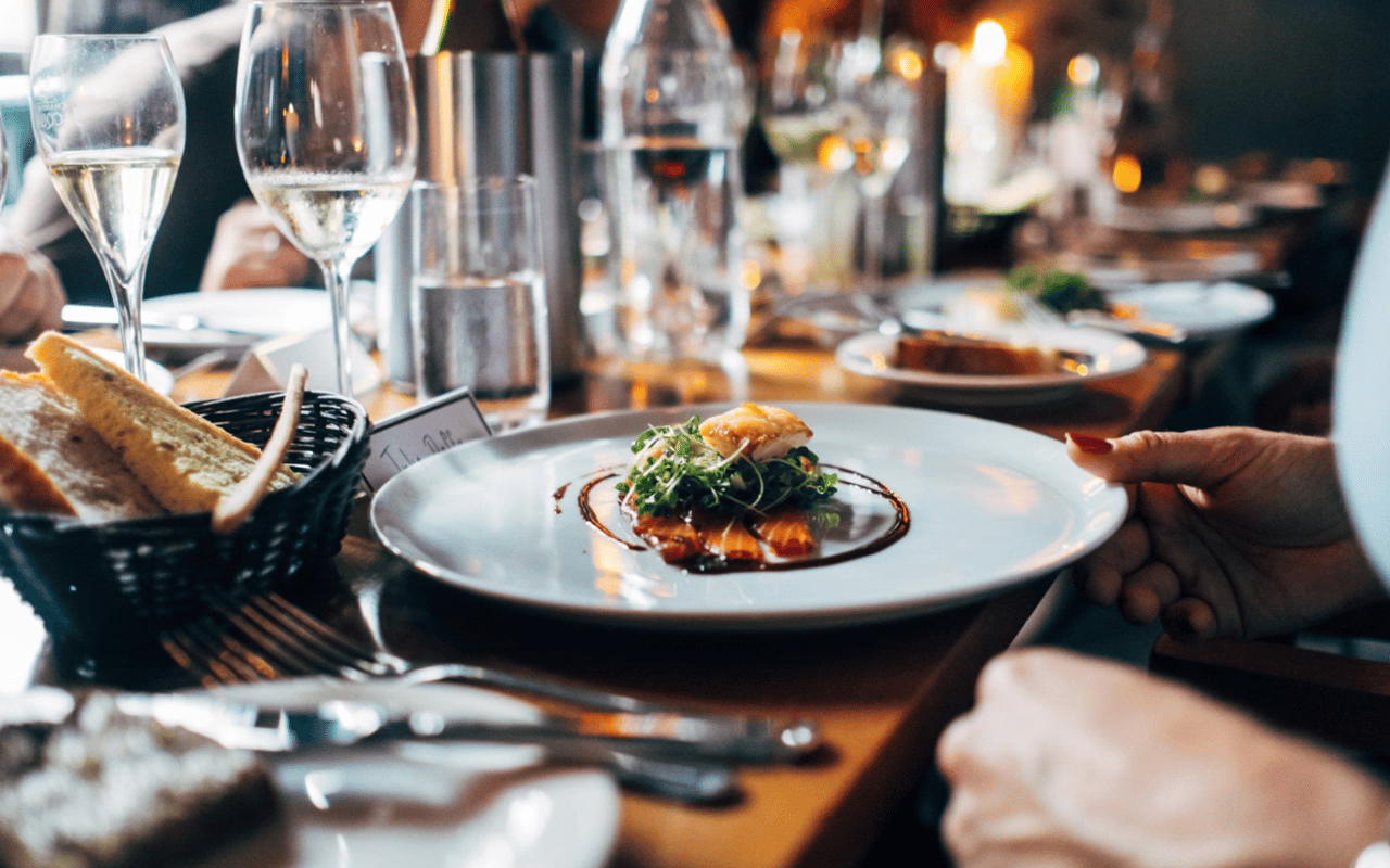 8 Best Restaurants in Corona Del Mar