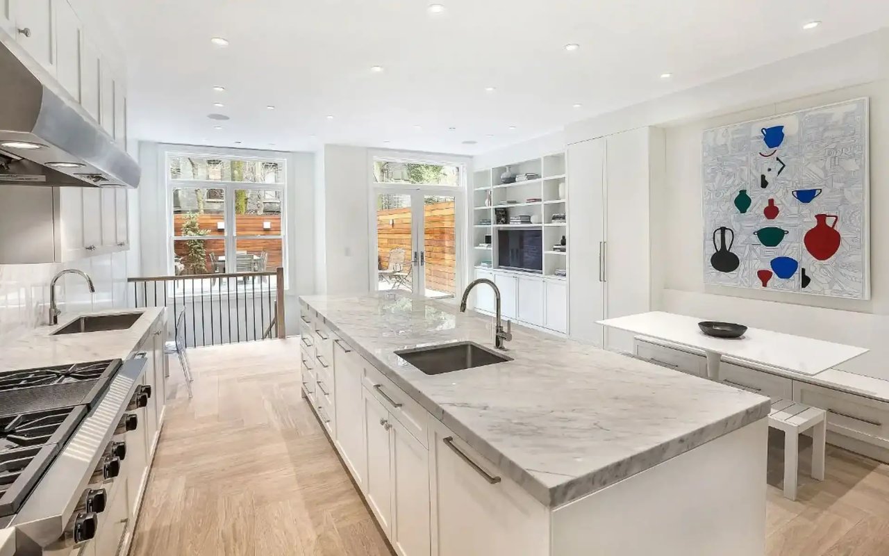 Upper West Side Townhouse Beauty Awaits New Owner with Amazing Chef’s Kitchen