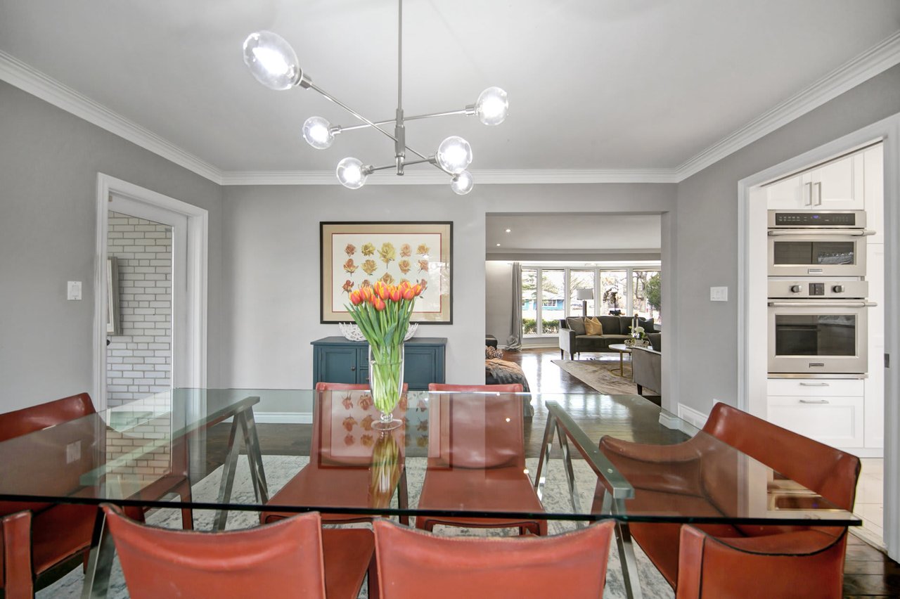 1274 Lorne Park Rd