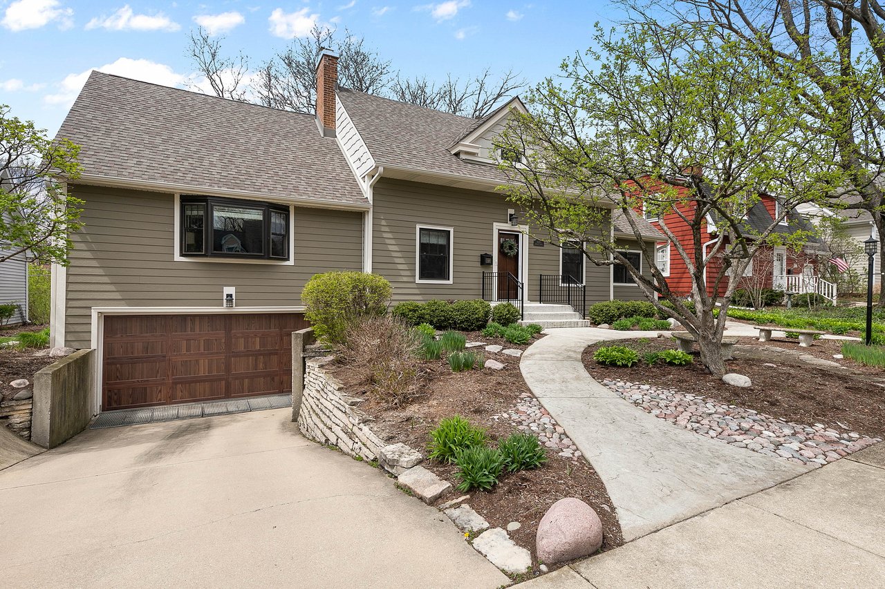 4618 Middaugh Avenue, Downers Grove