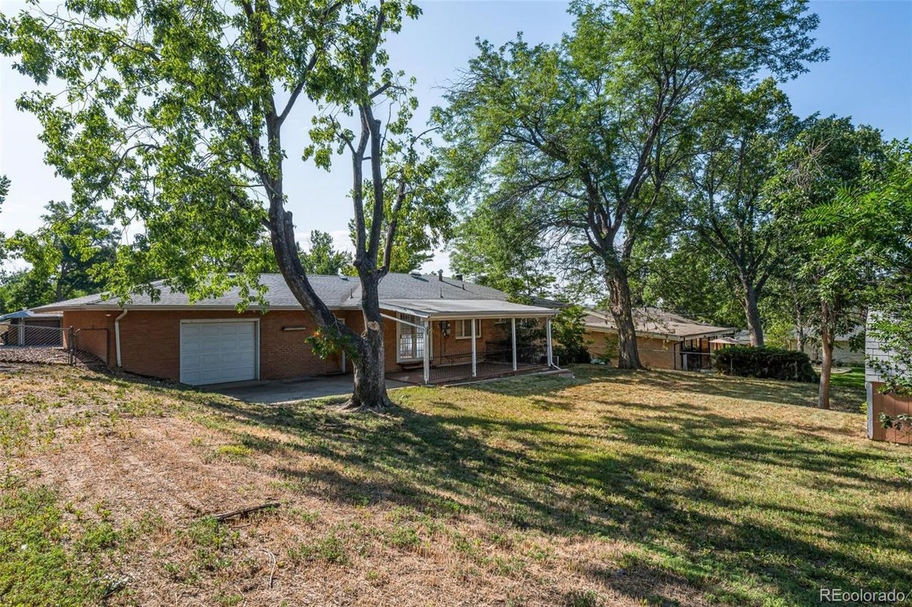 2745 S Zurich Ct