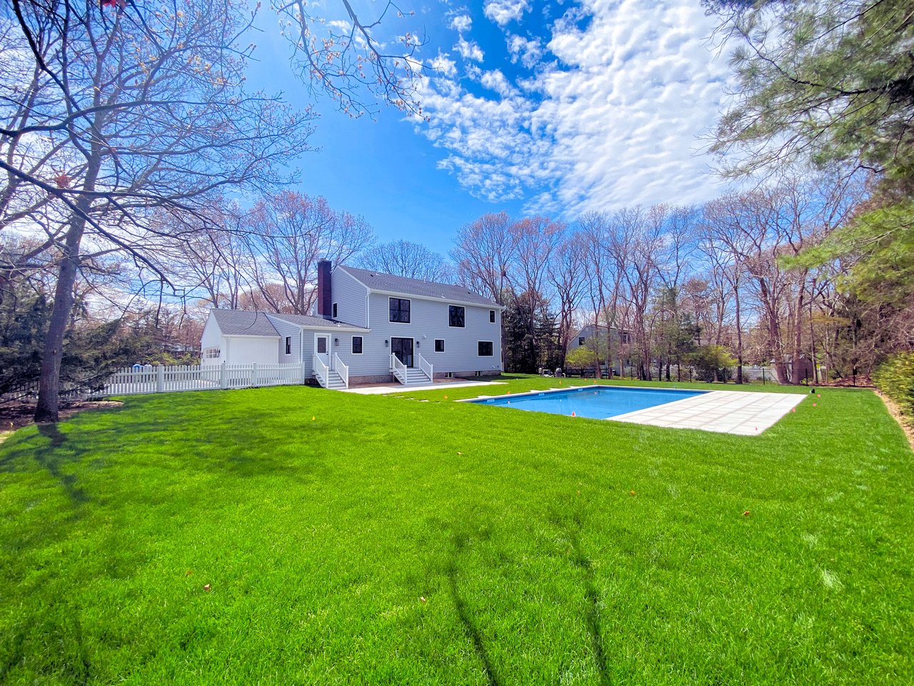 8 Greenleaf Road, Hampton Bays, NY, 11946