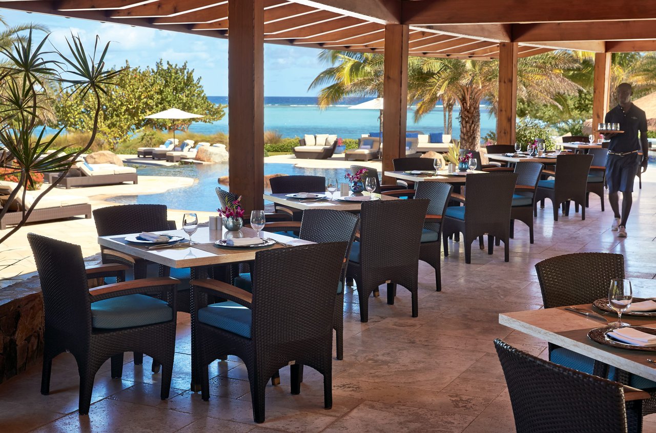 Experiences in Dining at Oil Nut Bay