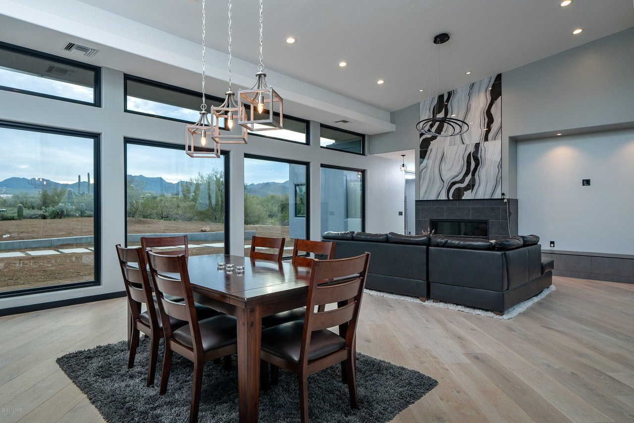 Modern Desert Retreat