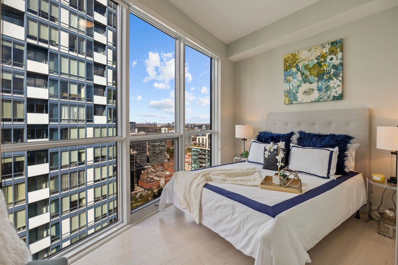 STUNNING PENTHOUSE IN ST. LAWRENCE MARKET AREA