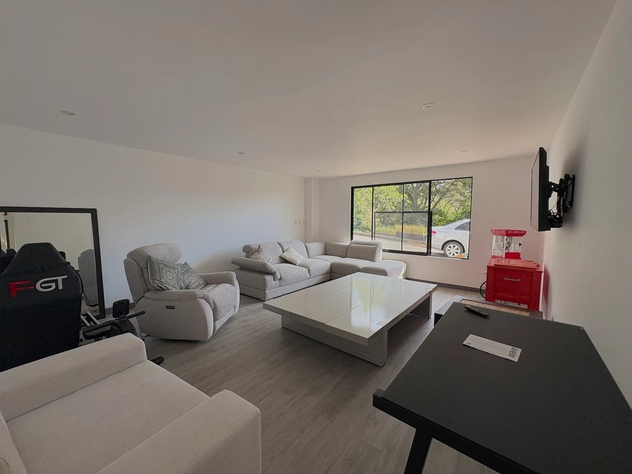 Modern Mountain View Home, Ciudad Colon, San Jose