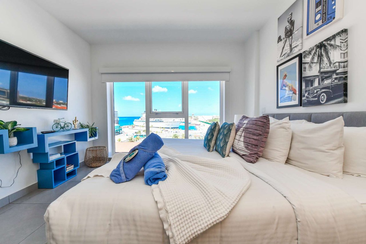Harbour House 602 S