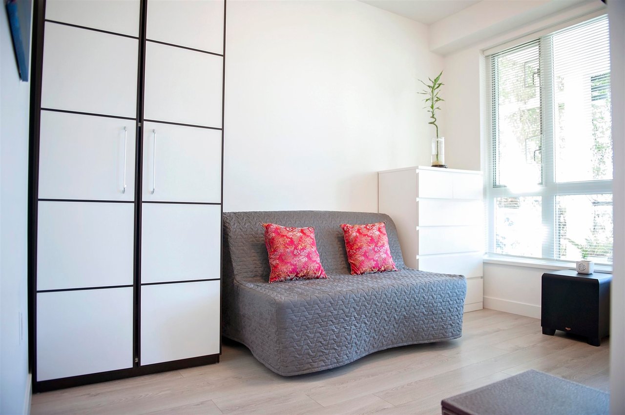 306-6677 Cambie St