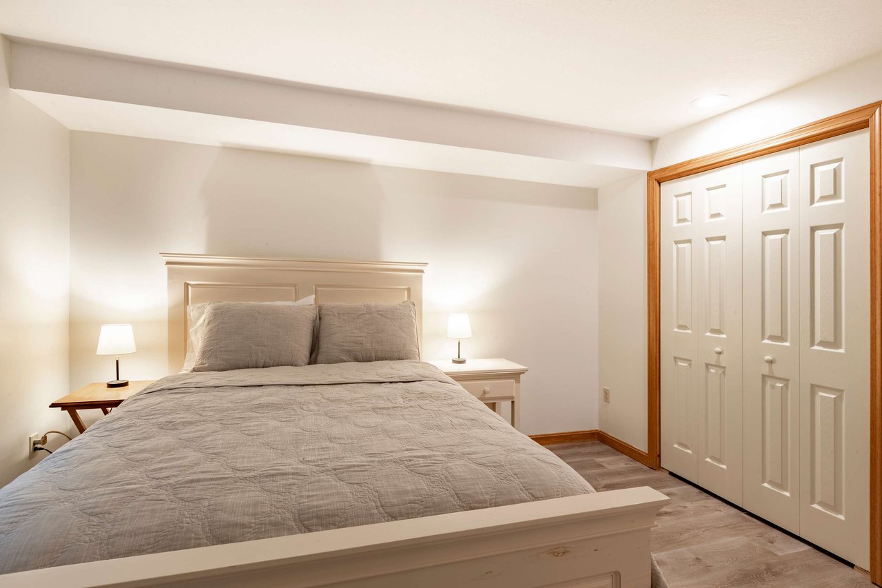 4 bedroom + Loft Forest Ridge Town Home for Ski Season