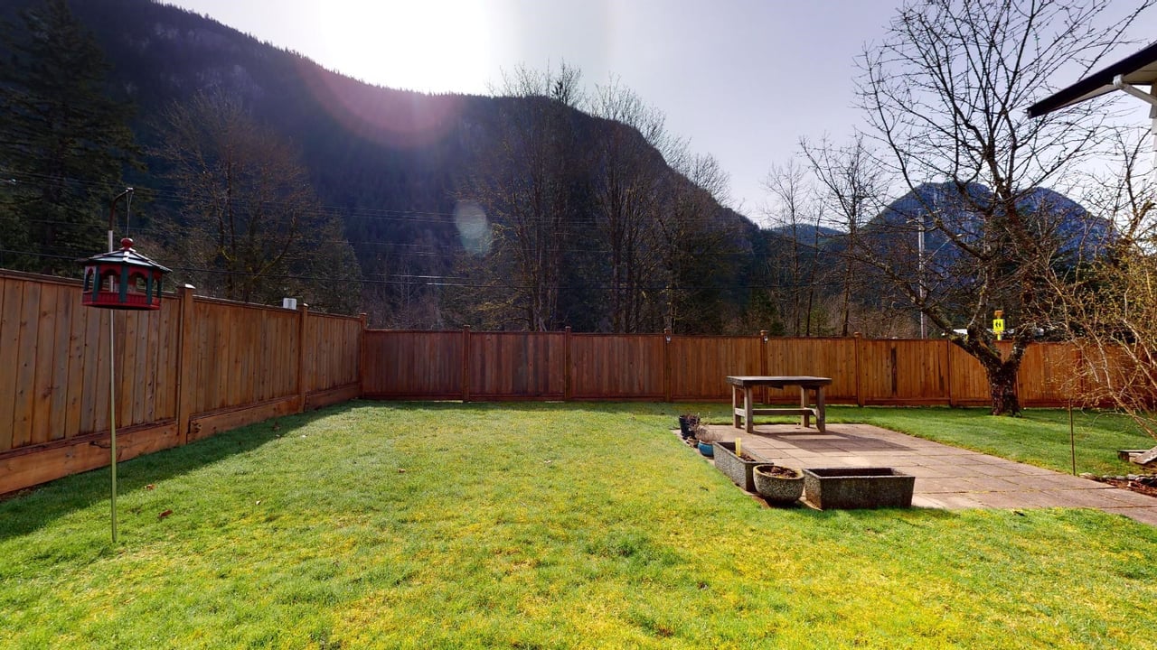 38240 Myrtlewood Cres