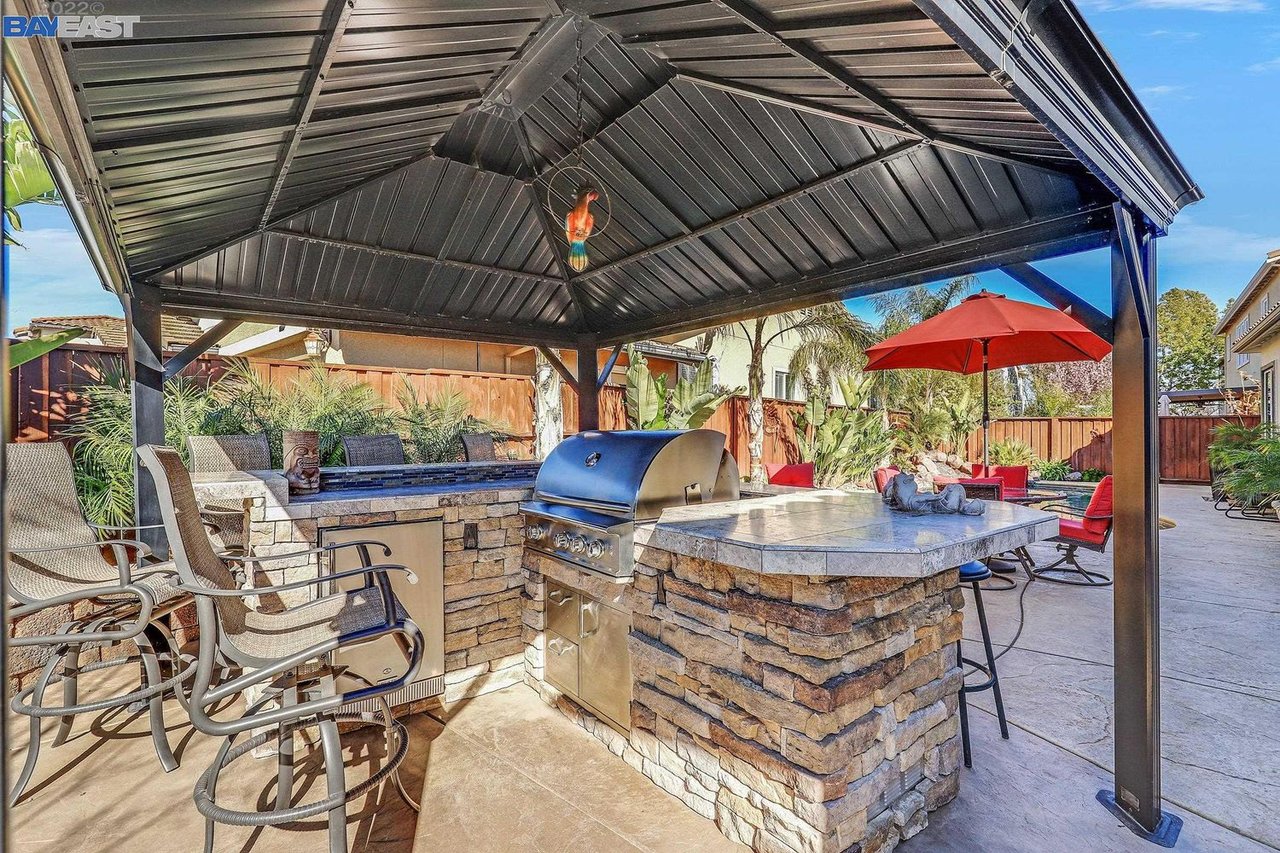 516 Sugar Hill Way