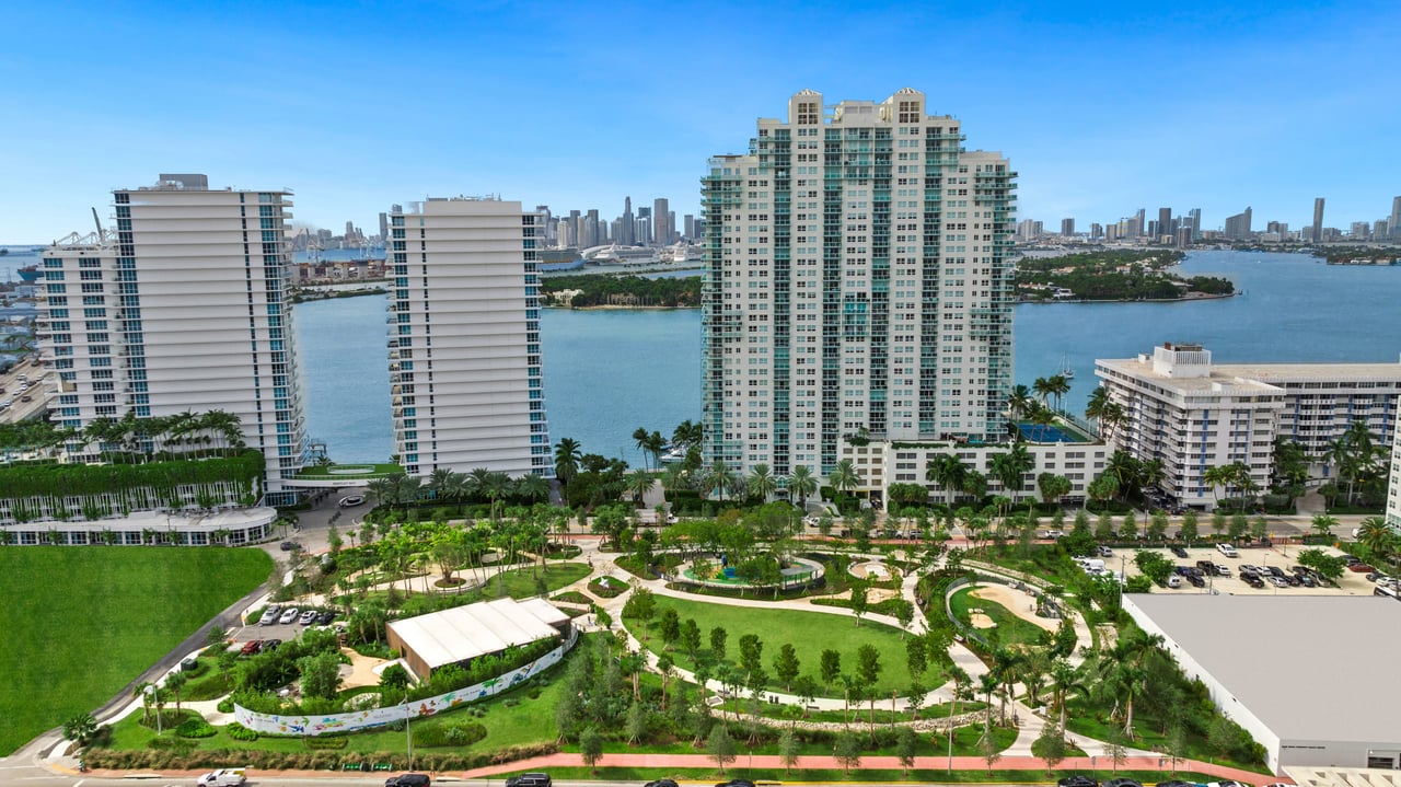 650 West Ave Unit: 2102