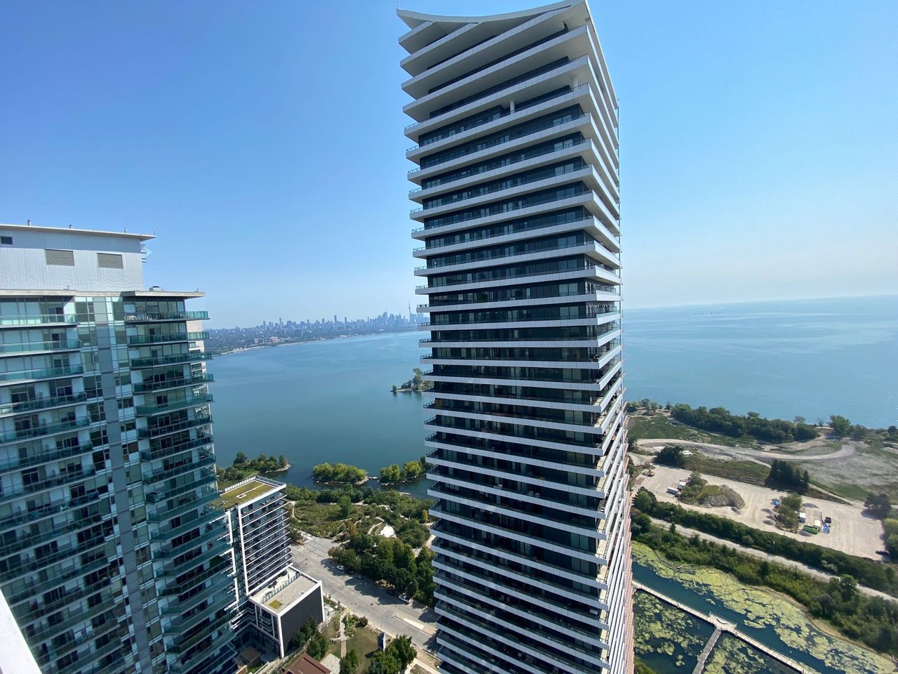 30 Shore Breeze Dr, Unit 4017