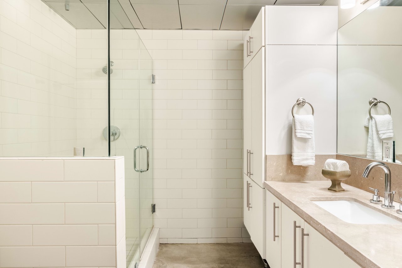 1401 Eva St 14B (104)
