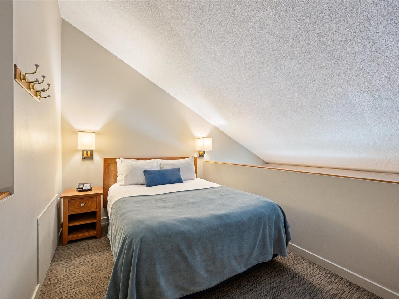306-4420 Sundial Pl