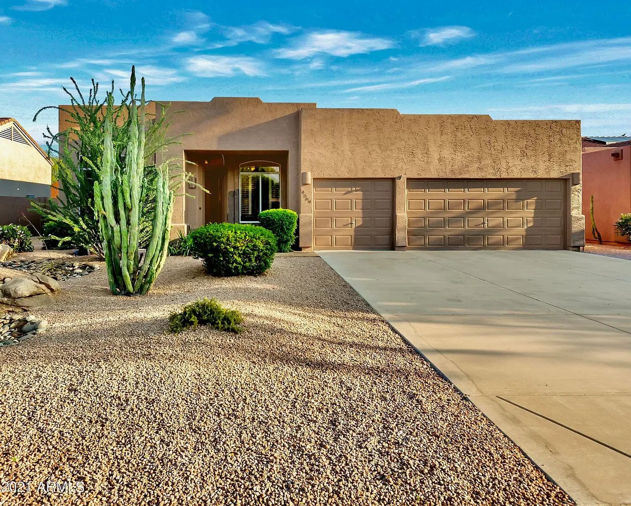 4569 E Pinnacle Vista Dr