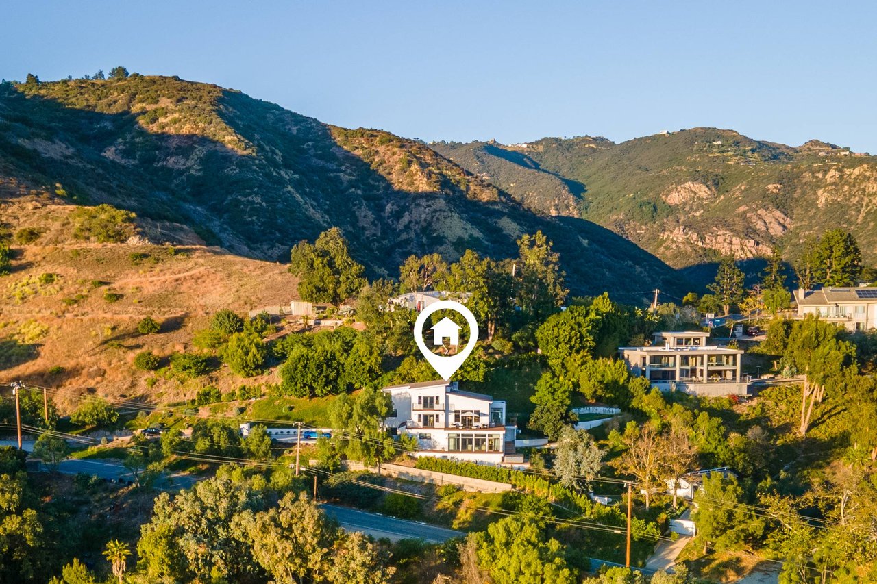 4B/4.5B Malibu Estate with Incredible Ocean Views