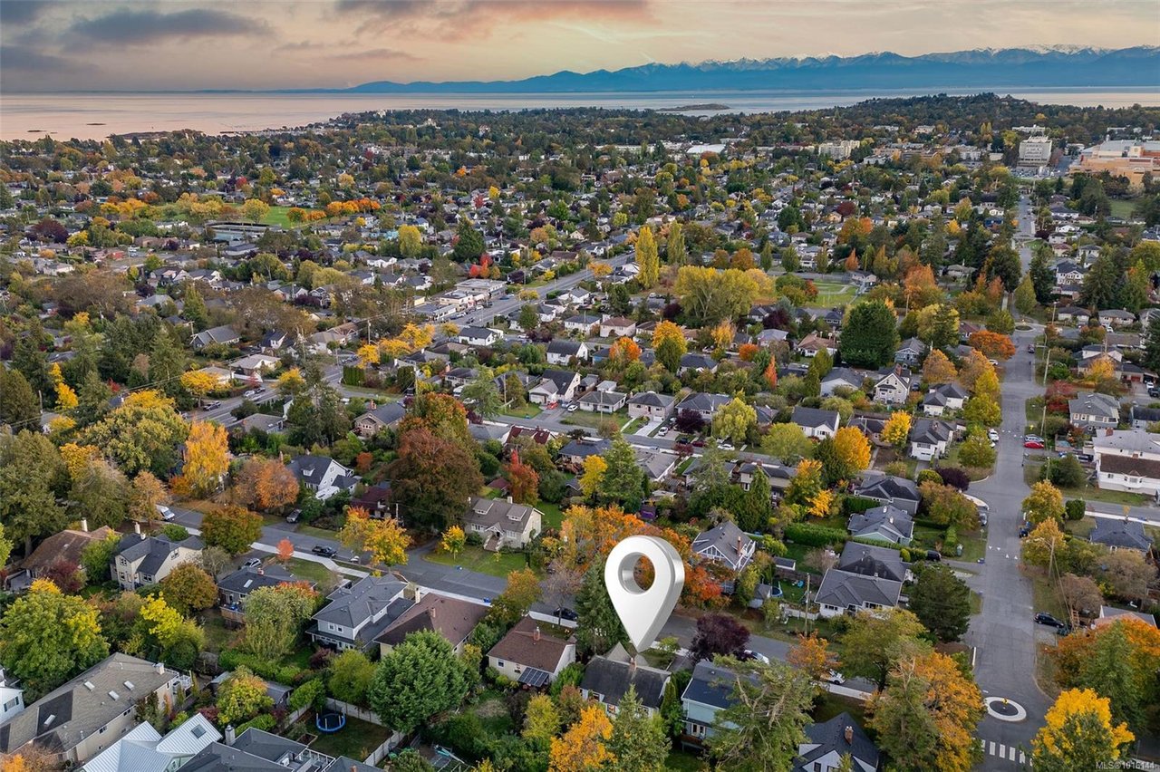 1924 Forrester St, Saanich