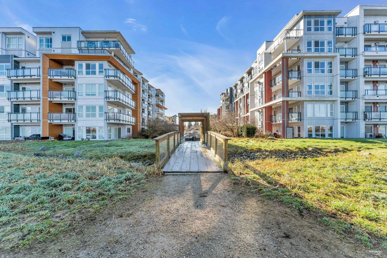 711-10033 River Dr