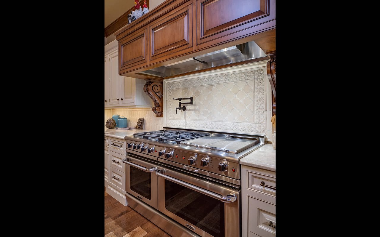 Incomparable Foothills Residence