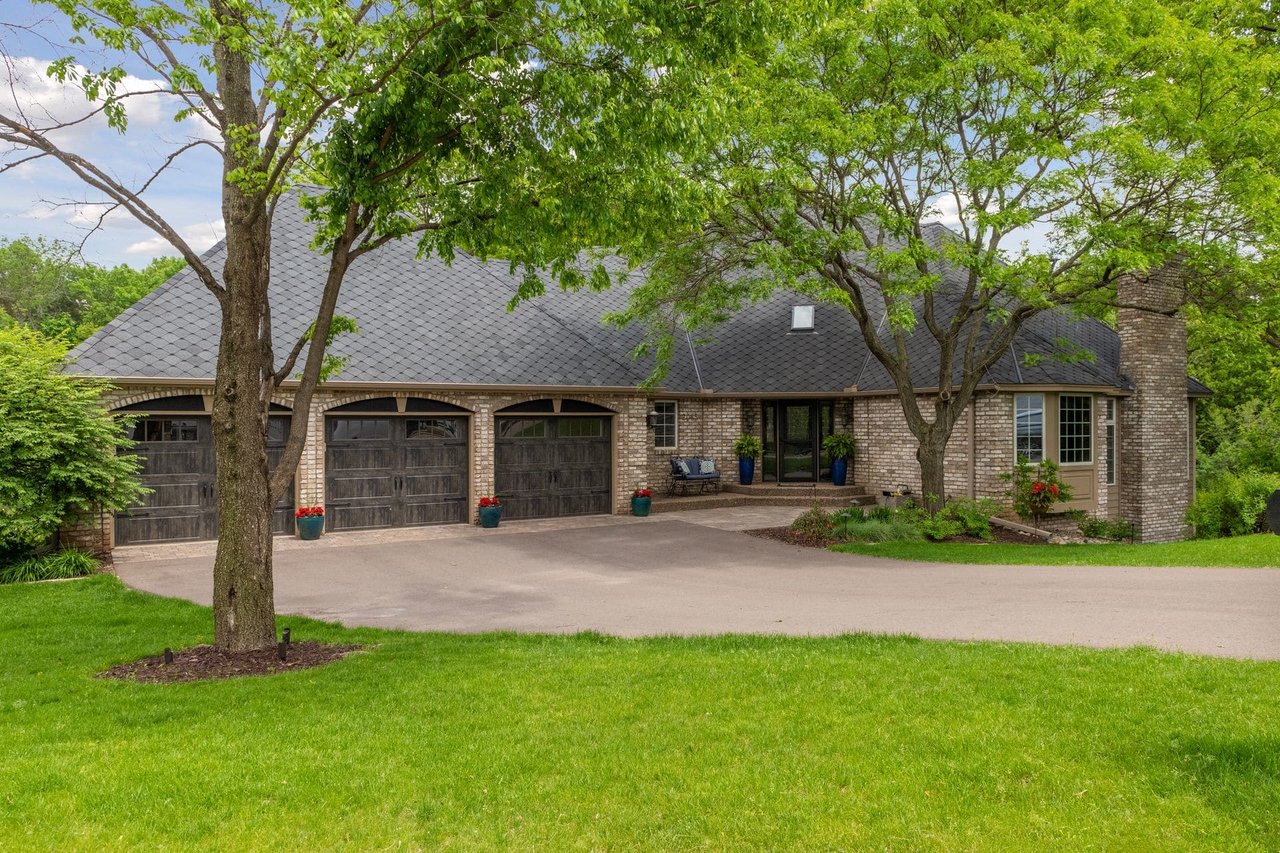 2085 Austrian Pine Ln