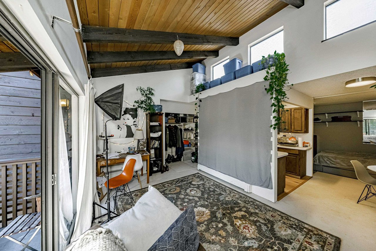 303-330 E 7th Avenue, Vancouver