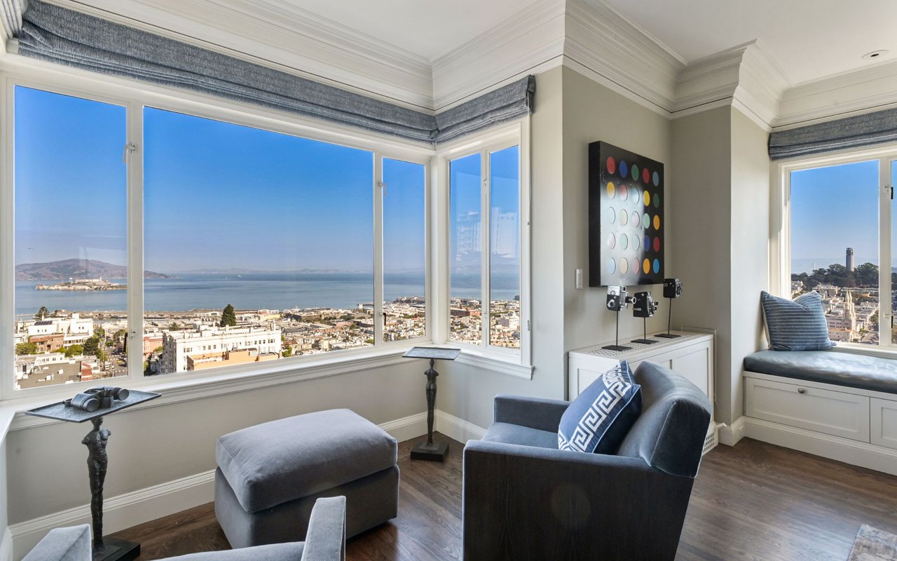  Prestigious Half Floor Apartment on Russian Hill