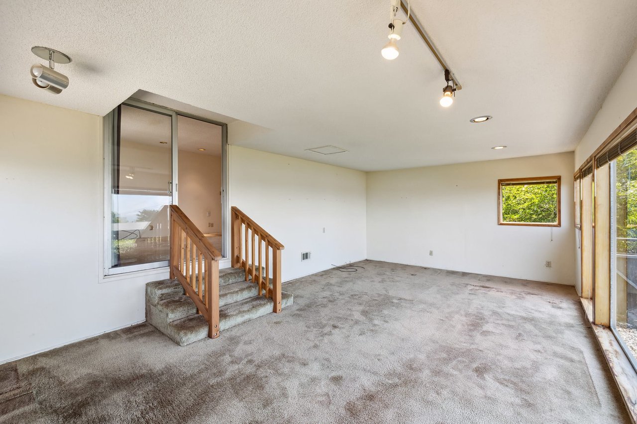 555 Talbot Ave