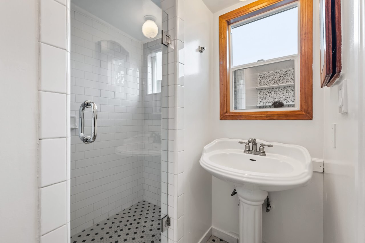 3358 Hamilton