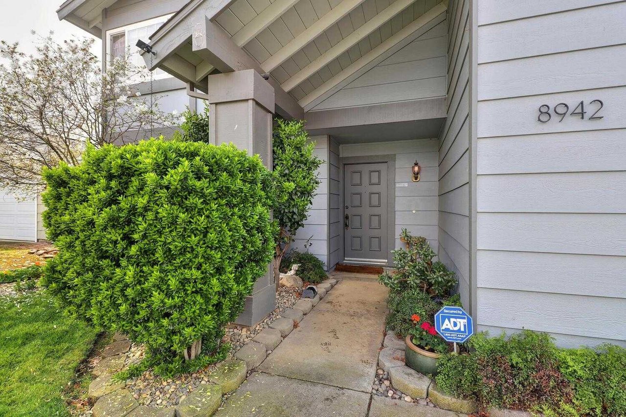 8942 Lake Elsinore Court