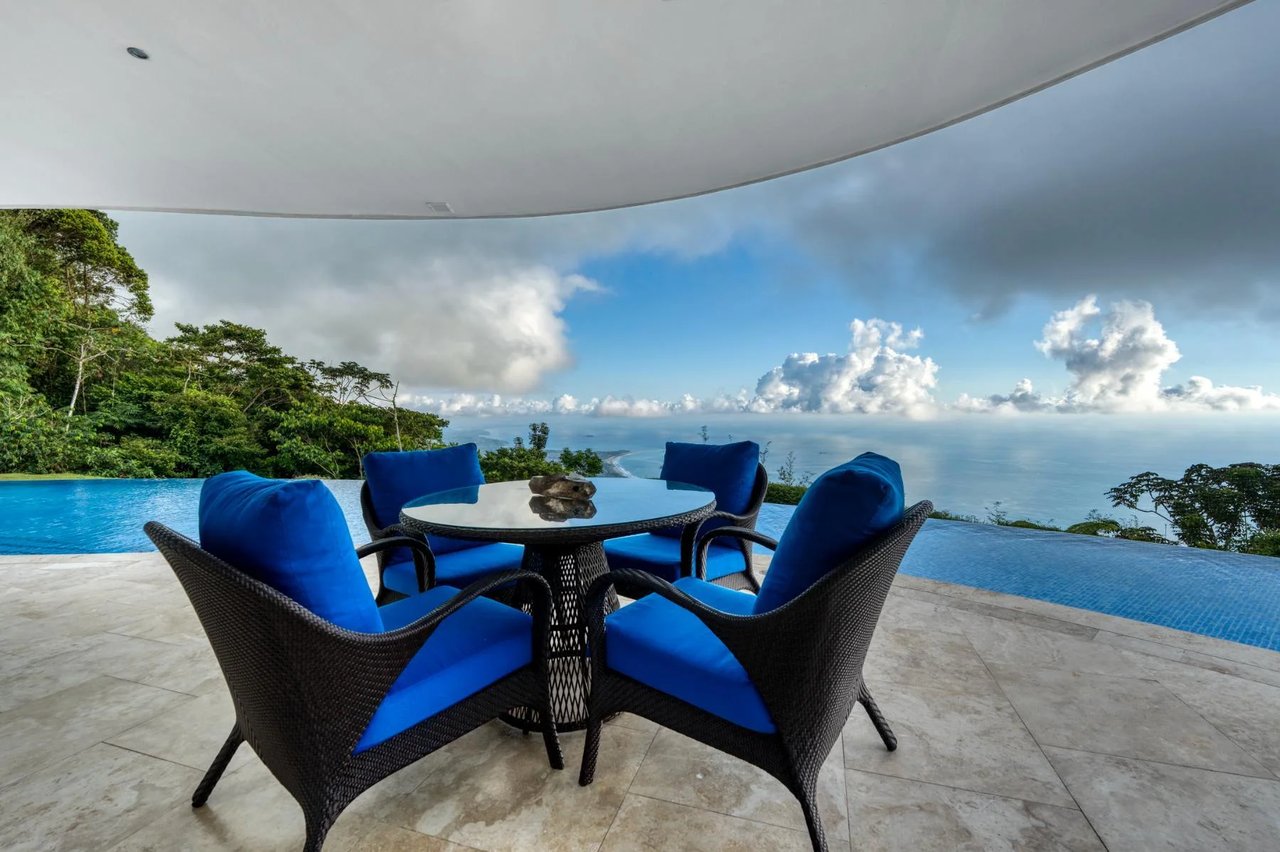 Solar Powered Luxury Home, Dominical, Puntarenas