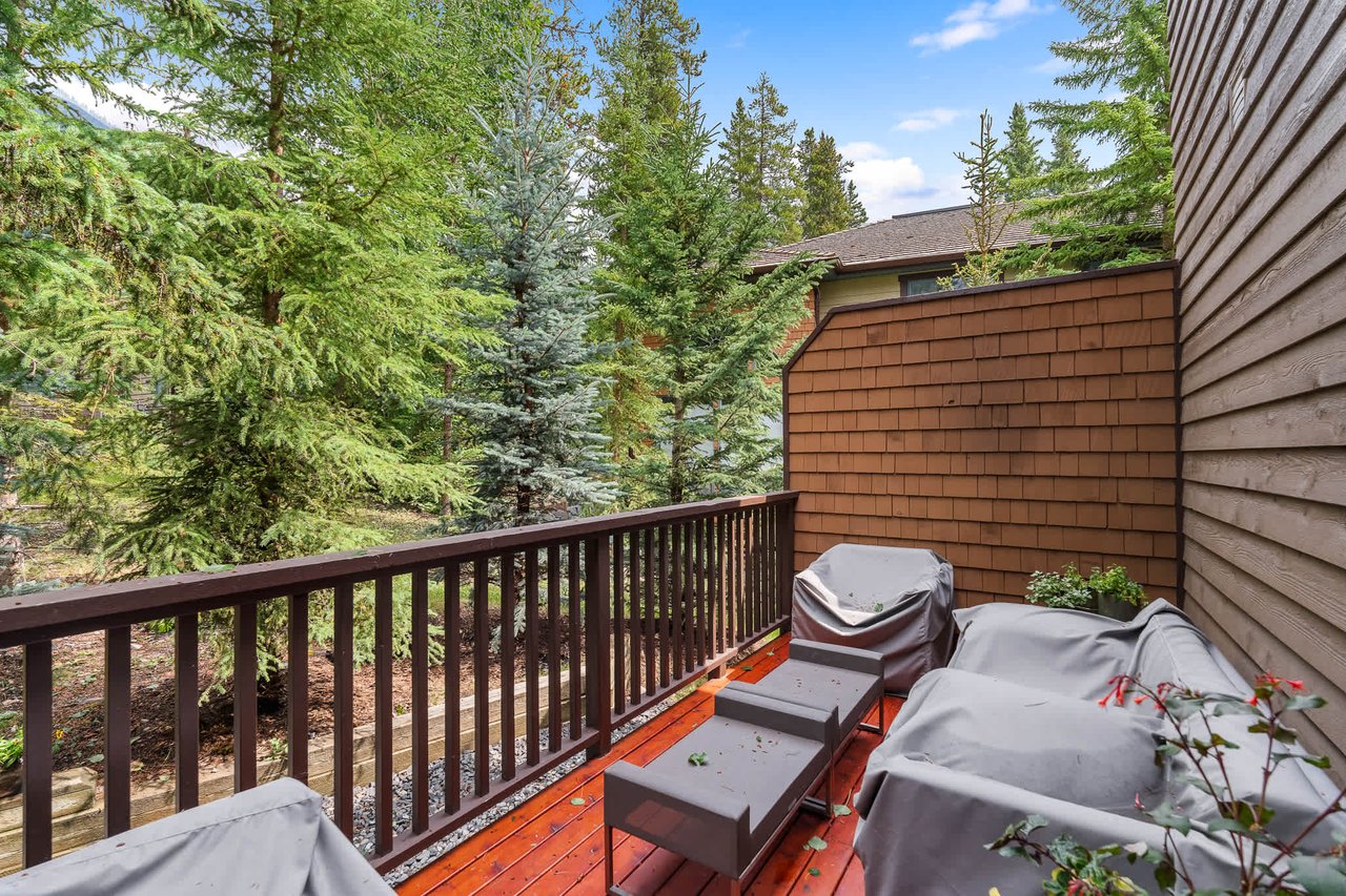 4-136 Silvertip Ridge