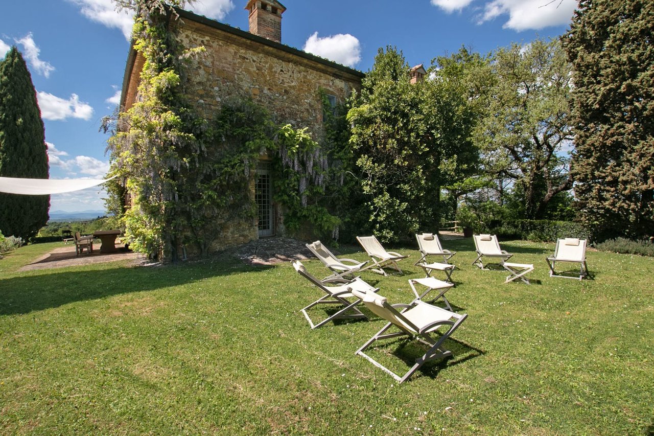 TENUTA RUSTICHELLO “Superb property for sale in the municipality of Montalcino” 