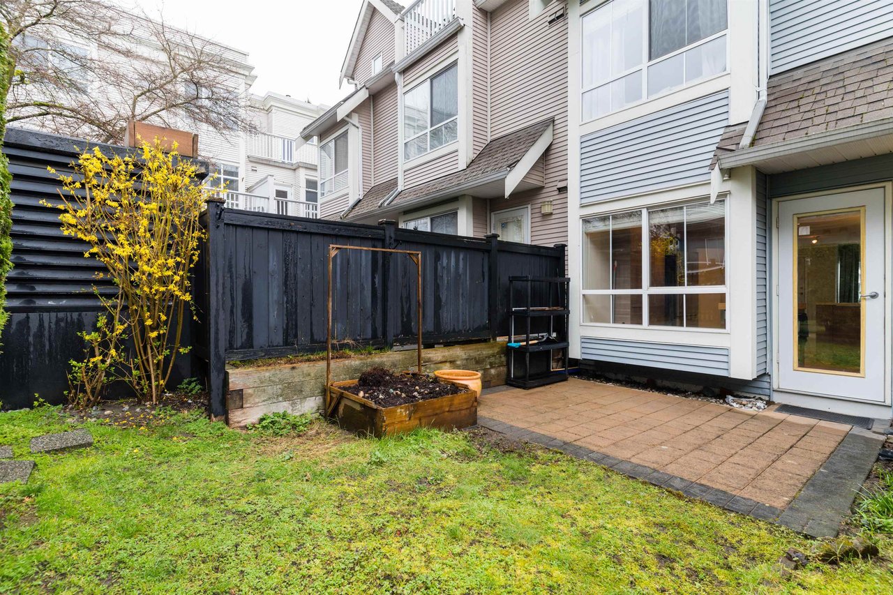 7469 Magnolia Terrace