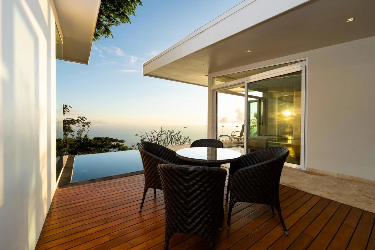 Solar Powered Luxury Home, Dominical, Puntarenas