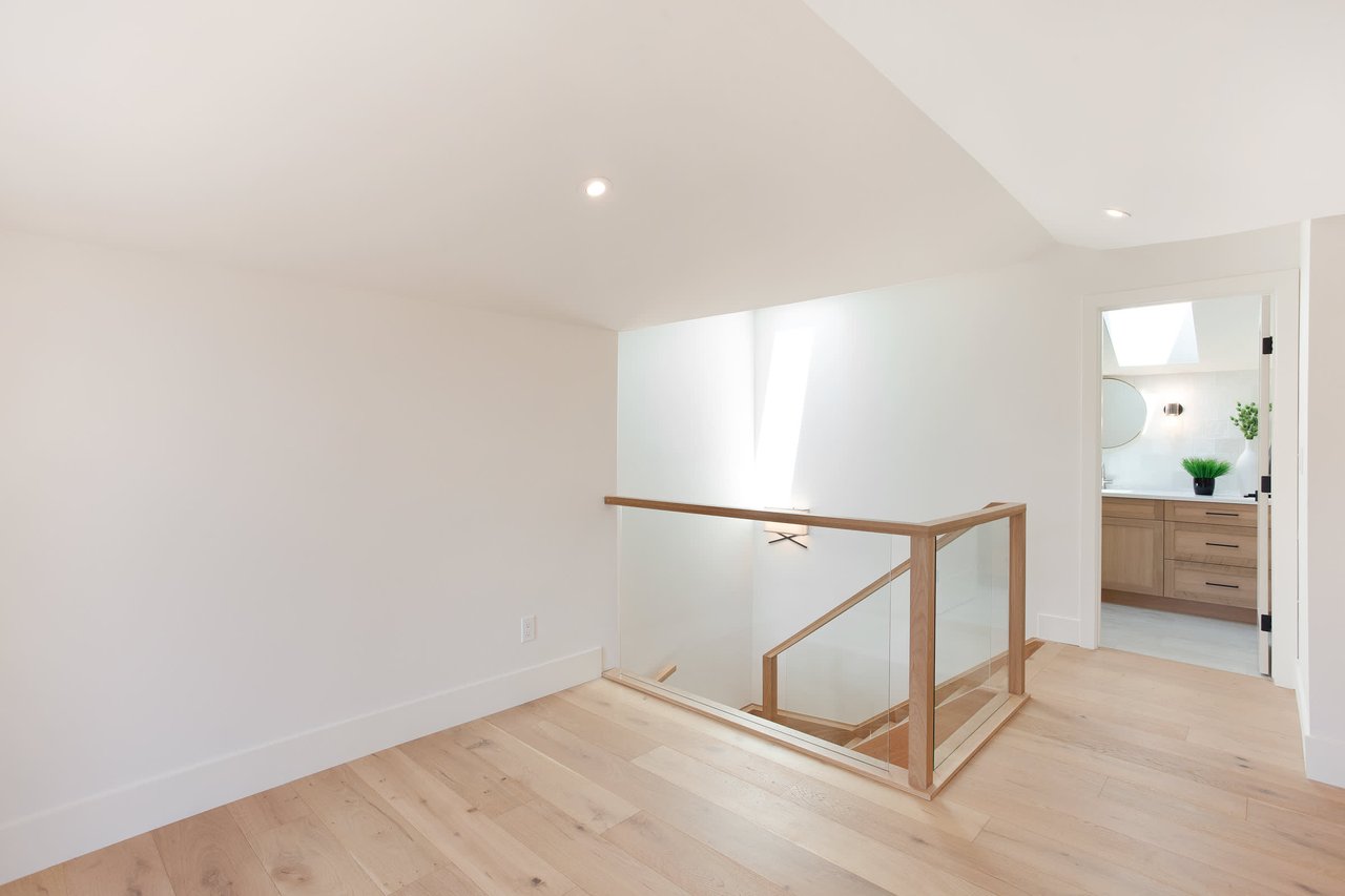 909A 9th Street