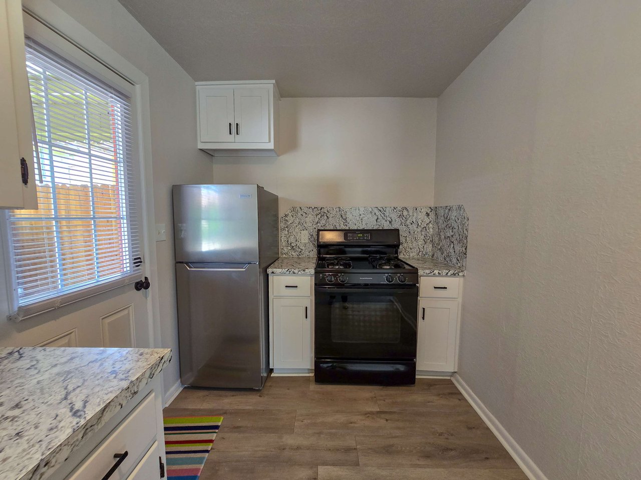 1224 N Market Ave 1/2