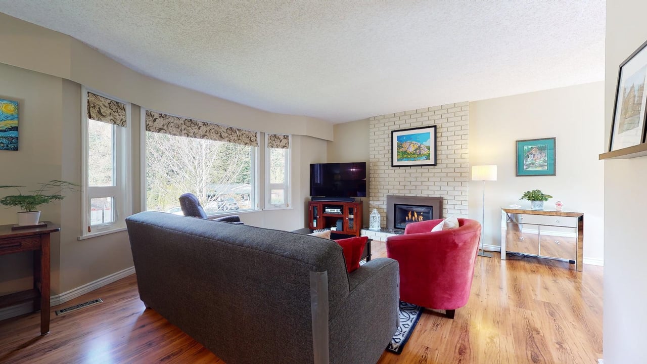 38240 Myrtlewood Cres