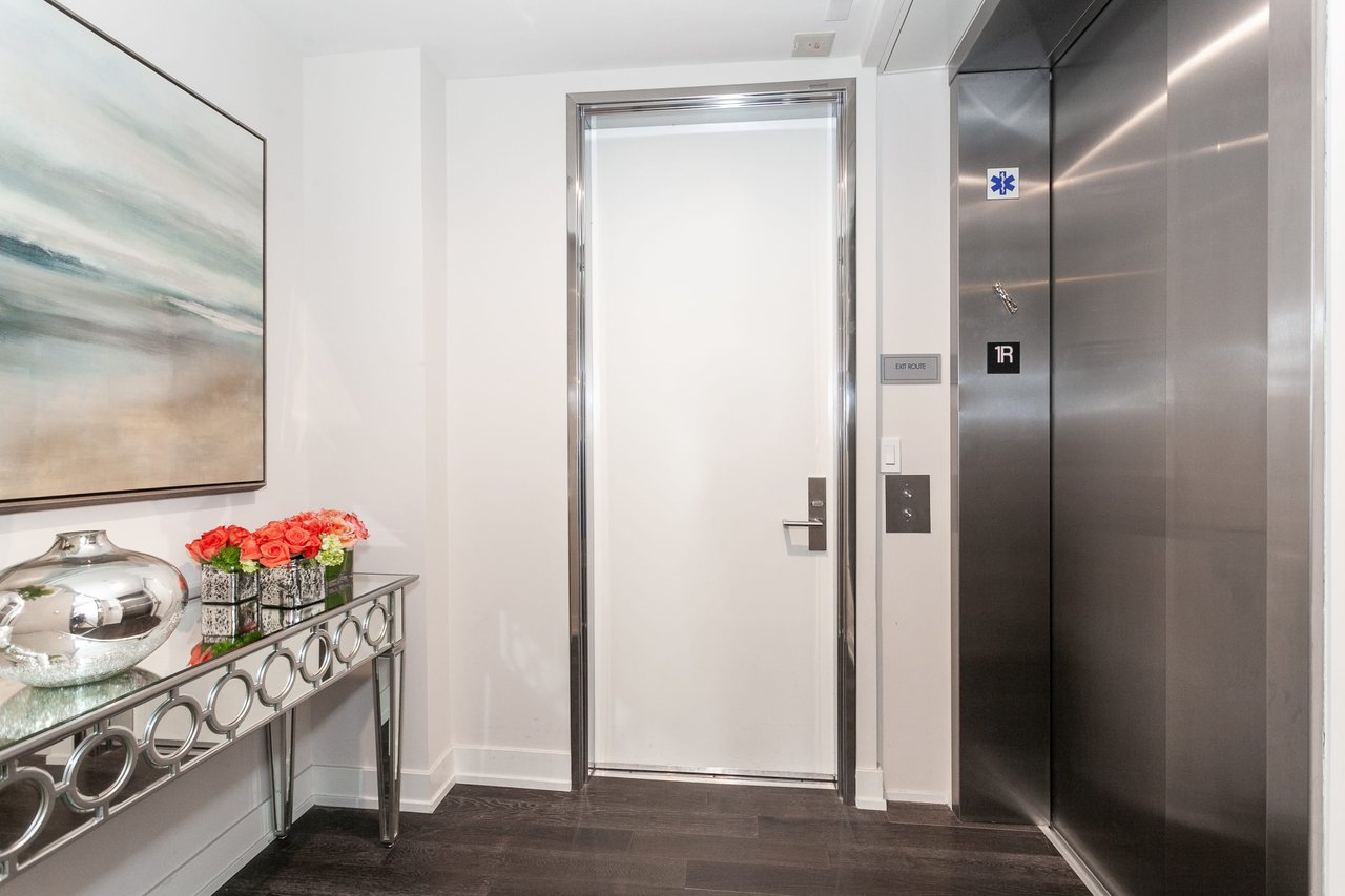 460 N Palm Drive Unit 106