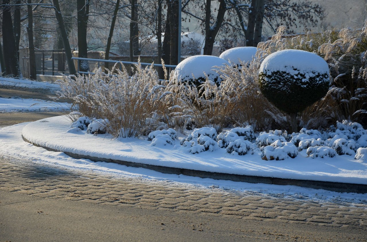 Winter Curb Appeal in Greater Boston: Prepping Your Home for Sale