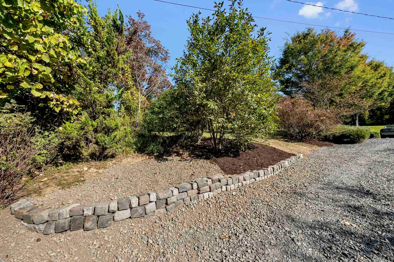 148 Foothill Rd